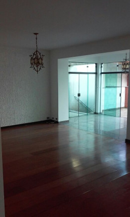 Imagem Casa com 4 Quartos à Venda, 500 m² em Tremembe - São Paulo Imagem Casa com 4 Quartos à Venda, 500 m² em Tremembe - São Paulo
