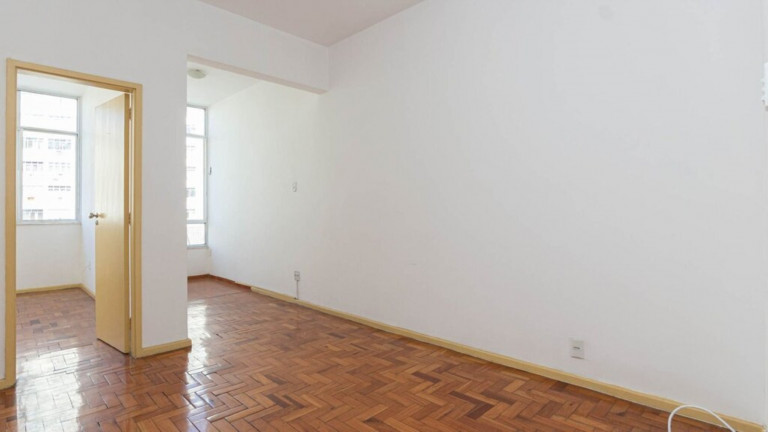 Imagem Imóvel com 1 Quarto à Venda, 40 m² em Catete - Rio De Janeiro Imagem Imóvel com 1 Quarto à Venda, 40 m² em Catete - Rio De Janeiro