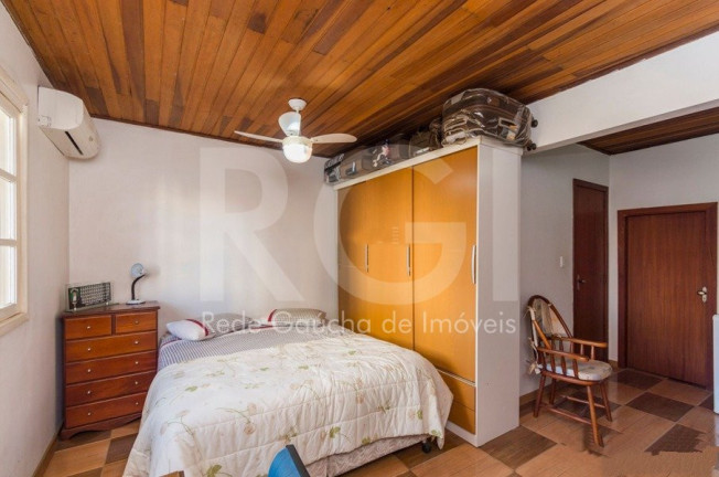 Imagem Casa com 3 Quartos à Venda, 250 m² em Menino Deus - Porto Alegre Imagem Casa com 3 Quartos à Venda, 250 m² em Menino Deus - Porto Alegre