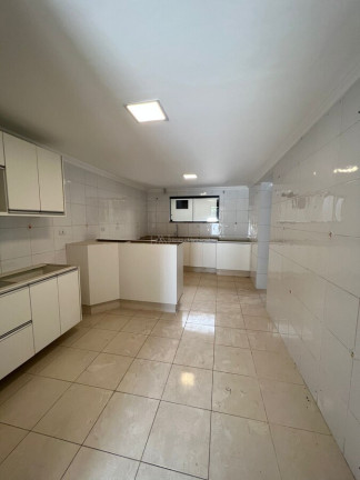 Imagem Casa com 3 Quartos à Venda, 399 m² em Pilarzinho - Curitiba