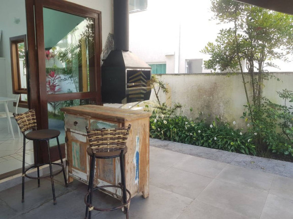 Imagem Casa com 3 Quartos para Temporada, 390 m² em Vista Linda - Bertioga