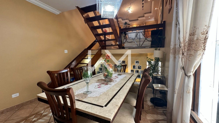Imagem Sobrado com 4 Quartos à Venda, 220 m² em Jardim Santa Clara - Guarulhos Imagem Sobrado com 4 Quartos à Venda, 220 m² em Jardim Santa Clara - Guarulhos