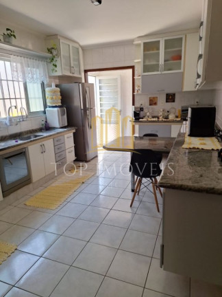 Imagem Casa com 3 Quartos à Venda, 250 m² em Bosque Dos Eucaliptos - São José Dos Campos