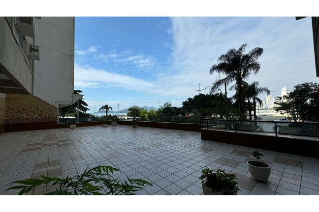 Imagem Imóvel com 3 Quartos à Venda, 143 m² em Pioneiros - Balneário Camboriú Imagem Imóvel com 3 Quartos à Venda, 143 m² em Pioneiros - Balneário Camboriú
