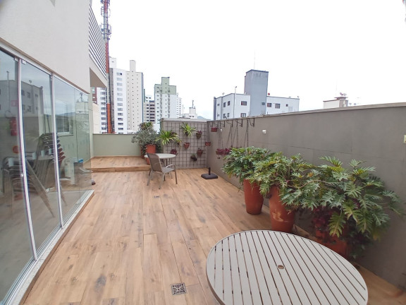 Imagem Imóvel com 2 Quartos à Venda, 93 m² em Centro - Balneário Camboriú