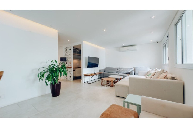 Imóvel com 3 Quartos à Venda, 143 m² em Moema - São Paulo