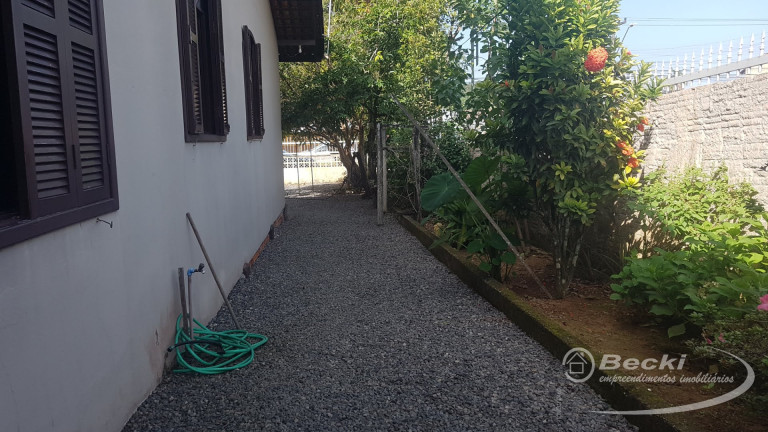 Imagem Casa com 3 Quartos à Venda, 139 m² em Petrópolis - Joinville Imagem Casa com 3 Quartos à Venda, 139 m² em Petrópolis - Joinville