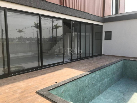 Imagem Sobrado com 4 Quartos à Venda, 340 m² em Santa Regina - Camboriú Imagem Sobrado com 4 Quartos à Venda, 340 m² em Santa Regina - Camboriú