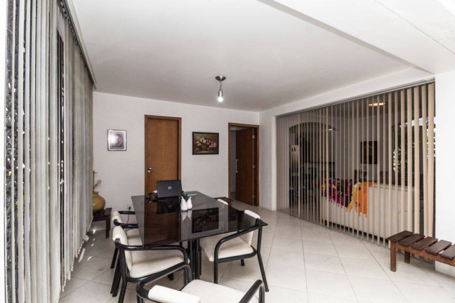 Imagem Casa com 4 Quartos à Venda, 180 m² em Campo Belo - São Paulo