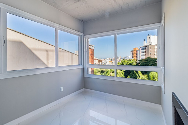 Imagem Apartamento com 2 Quartos à Venda, 83 m² em Petrópolis - Porto Alegre