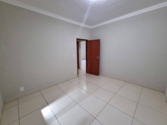 Imagem Casa com 3 Quartos à Venda, 260 m² em Nova Vila Jaiara - Anápolis Imagem Casa com 3 Quartos à Venda, 260 m² em Nova Vila Jaiara - Anápolis