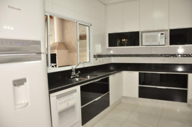 Imagem Casa com 4 Quartos à Venda, 270 m² em Chácara Dos Junqueiras - Carapicuíba Imagem Casa com 4 Quartos à Venda, 270 m² em Chácara Dos Junqueiras - Carapicuíba