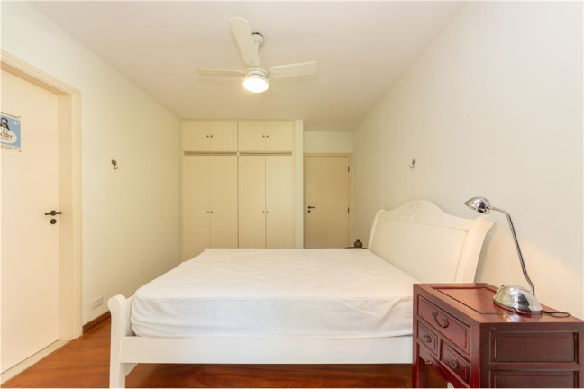 Imagem Imóvel com 4 Quartos à Venda,  em Panamby - São Paulo