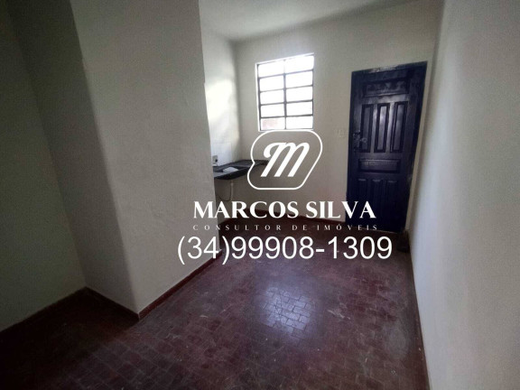 Imagem Casa com 3 Quartos à Venda, 250 m² em Nossa Senhora Aparecida - Uberlândia Imagem Casa com 3 Quartos à Venda, 250 m² em Nossa Senhora Aparecida - Uberlândia