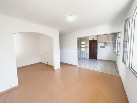 Imagem Casa com 5 Quartos à Venda, 338 m² em Orleans - Curitiba