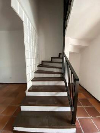 Imagem Sobrado com 3 Quartos à Venda, 210 m² em 29 De Julho - Paranaguá