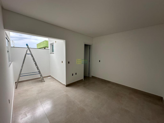 Imagem Sobrado com 2 Quartos à Venda, 80 m² em Zimbros - Bombinhas Imagem Sobrado com 2 Quartos à Venda, 80 m² em Zimbros - Bombinhas