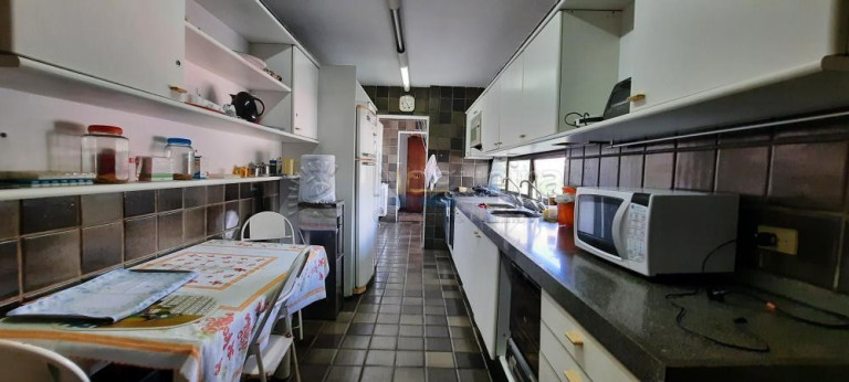 Apartamento com 3 Quartos à Venda, 212 m² em Graças - Recife