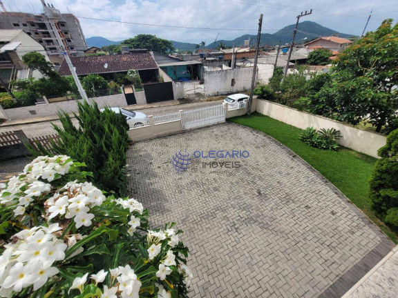 Imagem Sobrado com 4 Quartos à Venda, 233 m² em Armação - Penha Imagem Sobrado com 4 Quartos à Venda, 233 m² em Armação - Penha