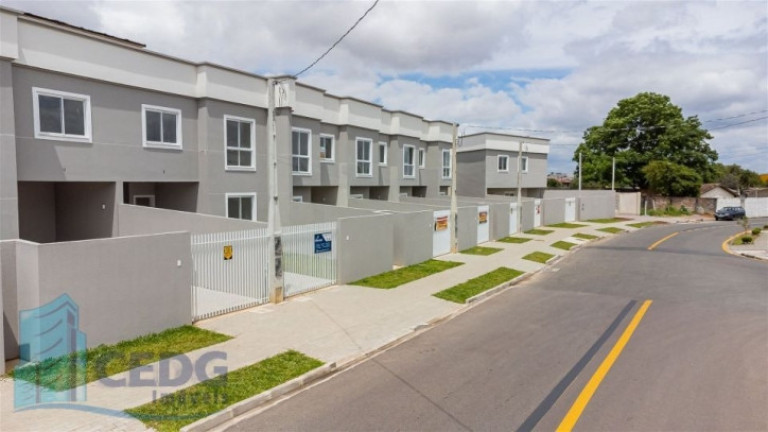 Imagem Casa com 3 Quartos à Venda, 102 m² em Uberaba - Curitiba Imagem Casa com 3 Quartos à Venda, 102 m² em Uberaba - Curitiba