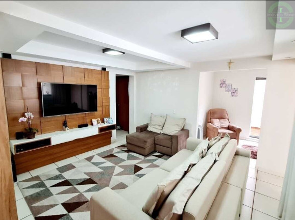 Imagem Casa com 3 Quartos à Venda, 177 m² em Contorno - Ponta Grossa Imagem Casa com 3 Quartos à Venda, 177 m² em Contorno - Ponta Grossa