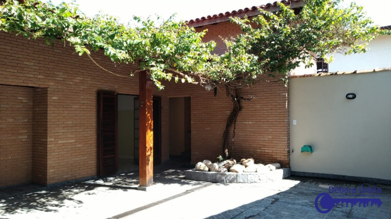 Imagem Casa com 4 Quartos à Venda, 220 m² em Parque Vivamar - Ubatuba Imagem Casa com 4 Quartos à Venda, 220 m² em Parque Vivamar - Ubatuba