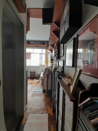 Imagem Kitnet com 1 Quarto à Venda, 15 m² em Taumaturgo - Teresópolis Imagem Kitnet com 1 Quarto à Venda, 15 m² em Taumaturgo - Teresópolis