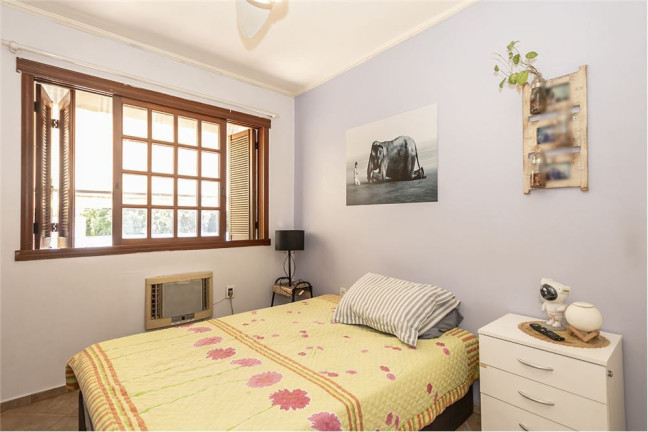 Imagem Casa com 4 Quartos à Venda,  em Três Figueiras - Porto Alegre