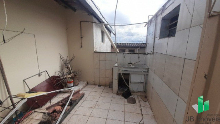 Imagem Imóvel com 4 Quartos à Venda, 120 m² em Centro - Montes Claros Imagem Imóvel com 4 Quartos à Venda, 120 m² em Centro - Montes Claros