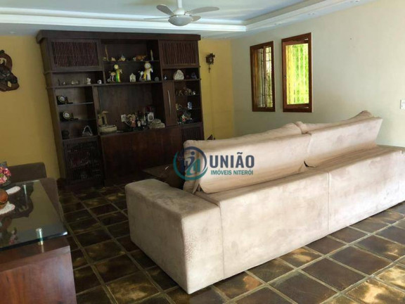 Imagem Casa com 4 Quartos à Venda, 485 m² em Itacoatiara - Niterói