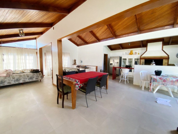 Imagem Casa com 3 Quartos à Venda, 381 m² em Teresópolis - Porto Alegre Imagem Casa com 3 Quartos à Venda, 381 m² em Teresópolis - Porto Alegre