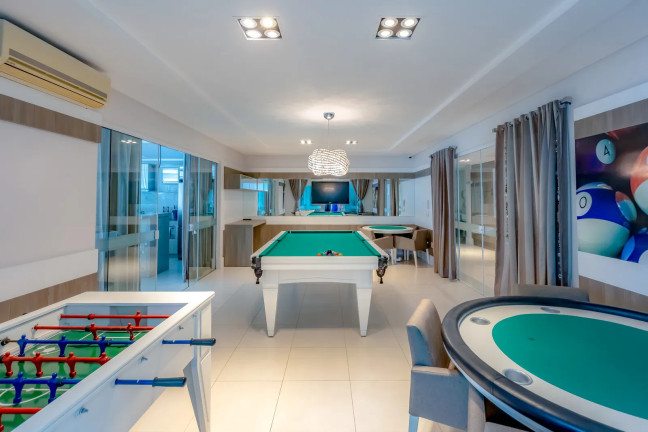 Imagem Apartamento com 3 Quartos à Venda, 131 m² em Centro - Balneário Camboriú Imagem Apartamento com 3 Quartos à Venda, 131 m² em Centro - Balneário Camboriú