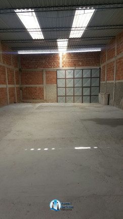 Imóvel Comercial à Venda, 210 m² em Saracuruna - Duque De Caxias