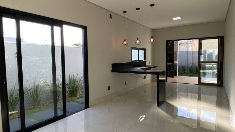 Imagem Casa com 3 Quartos à Venda, 141 m² em Tijucal - Cuiabá Imagem Casa com 3 Quartos à Venda, 141 m² em Tijucal - Cuiabá