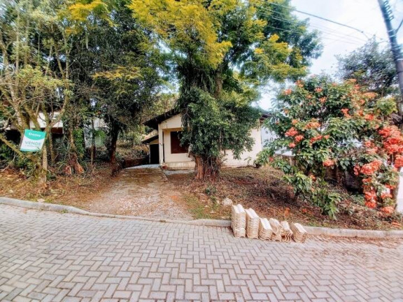 Terreno à Venda, 900 m² em América - Joinville