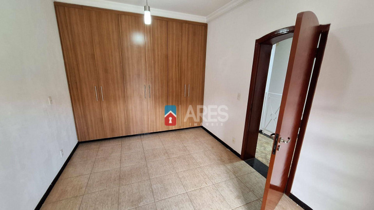Imagem Casa com 3 Quartos para Alugar, 400 m² em Werner Plaas - Americana Imagem Casa com 3 Quartos para Alugar, 400 m² em Werner Plaas - Americana