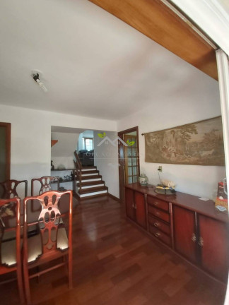 Imagem Casa com 4 Quartos à Venda, 257 m² em Alto Do Capivari - Campos Do Jordão Imagem Casa com 4 Quartos à Venda, 257 m² em Alto Do Capivari - Campos Do Jordão