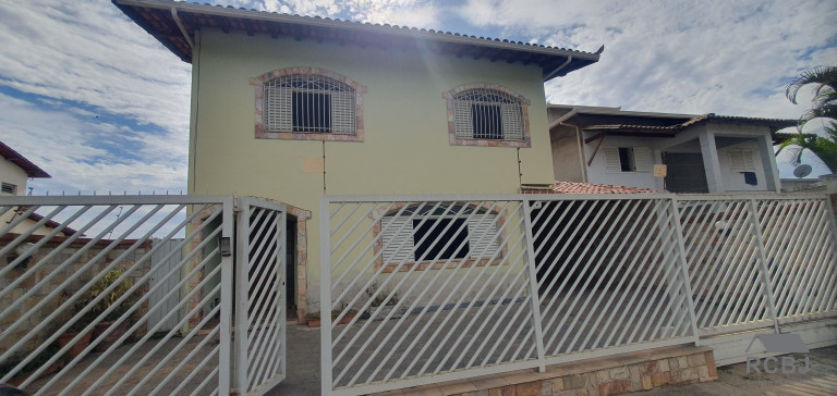 Imagem Sobrado com 6 Quartos à Venda, em Centro - Esmeraldas Imagem Sobrado com 6 Quartos à Venda, em Centro - Esmeraldas