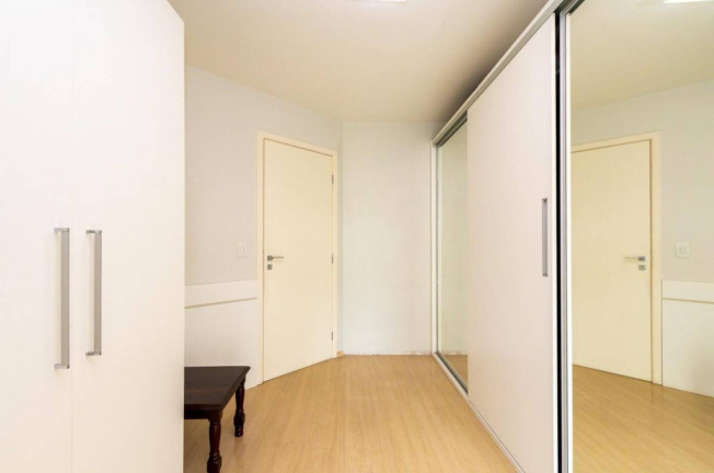 Imagem Casa com 3 Quartos à Venda, 233 m² em Cristo Rei - Curitiba Imagem Casa com 3 Quartos à Venda, 233 m² em Cristo Rei - Curitiba