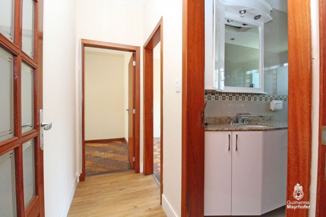 Imagem Imóvel com 2 Quartos à Venda, 79 m² em Santa Cecília - Porto Alegre Imagem Imóvel com 2 Quartos à Venda, 79 m² em Santa Cecília - Porto Alegre