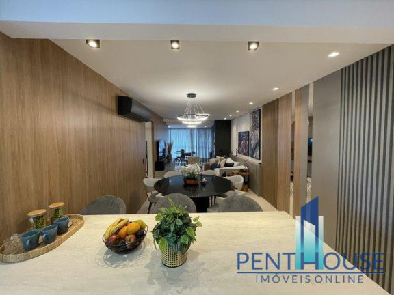 Imagem Apartamento com 3 Quartos à Venda, 140 m² em Centro - Balneário Camboriú Imagem Apartamento com 3 Quartos à Venda, 140 m² em Centro - Balneário Camboriú