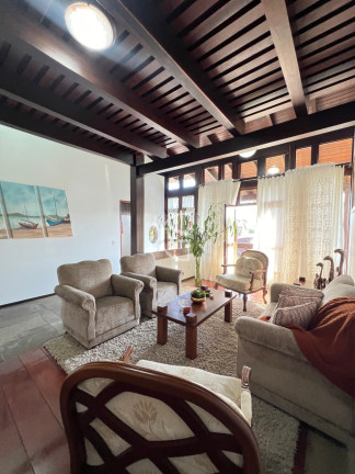 Imagem Casa com 4 Quartos à Venda, em Saguaçu - Joinville Imagem Casa com 4 Quartos à Venda, em Saguaçu - Joinville
