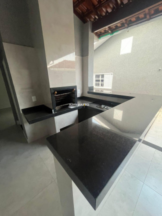 Imagem Casa com 3 Quartos à Venda, 200 m² Imagem Casa com 3 Quartos à Venda, 200 m²