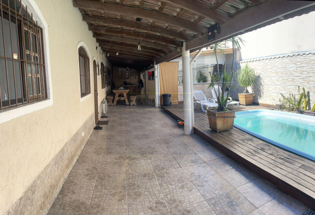 Imagem Casa com 3 Quartos à Venda, 100 m² em Balneário Dos Golfinhos - Caraguatatuba