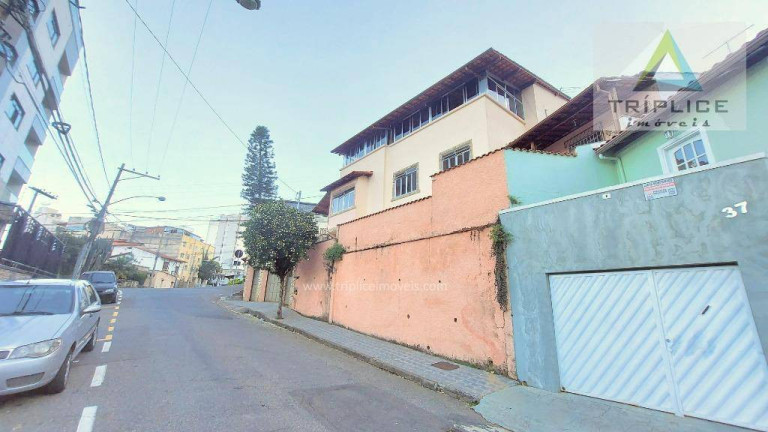 Imagem Casa com 5 Quartos à Venda, 250 m² em Santa Helena - Juiz De Fora Imagem Casa com 5 Quartos à Venda, 250 m² em Santa Helena - Juiz De Fora