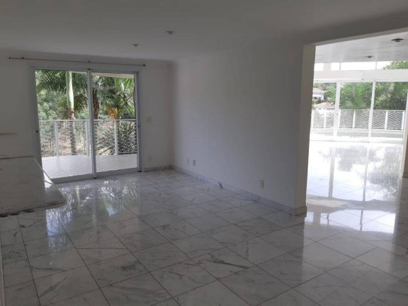 Casa com 4 Quartos para Alugar, 700 m² em Residencial Tamboré - Barueri