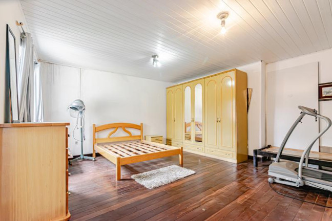 Imagem Sobrado com 5 Quartos à Venda,  em Atuba - Curitiba