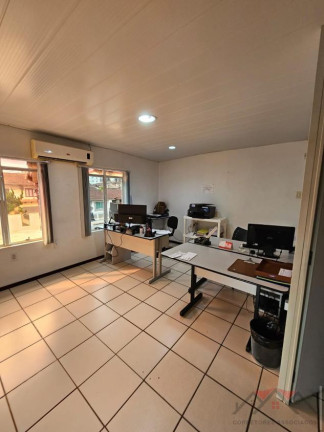 Imagem Galpão à Venda, 1.121 m² em Bom Retiro - Joinville