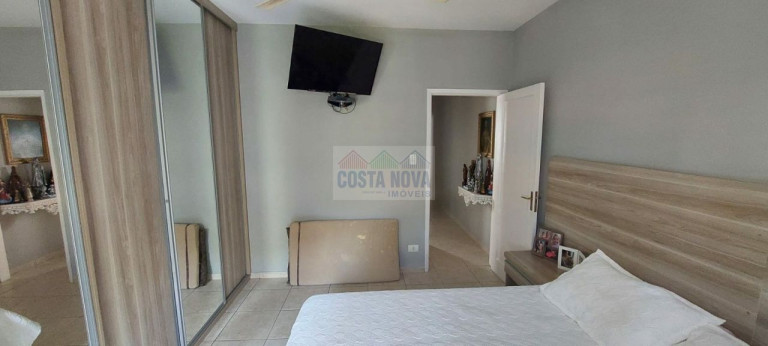 Imagem Casa com 3 Quartos à Venda, 180 m²