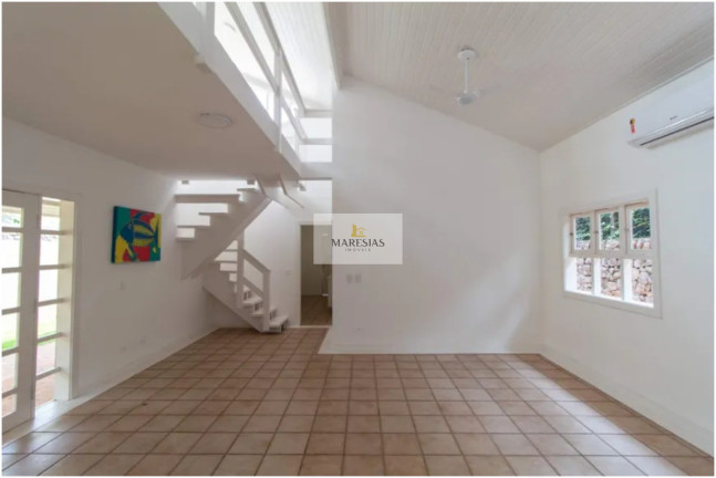 Imagem Casa com 4 Quartos à Venda, 300 m² em Maresias - São Sebastião Imagem Casa com 4 Quartos à Venda, 300 m² em Maresias - São Sebastião